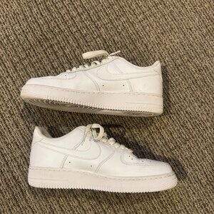 White Nike Air Force 1 Sneakers - Size 8.5